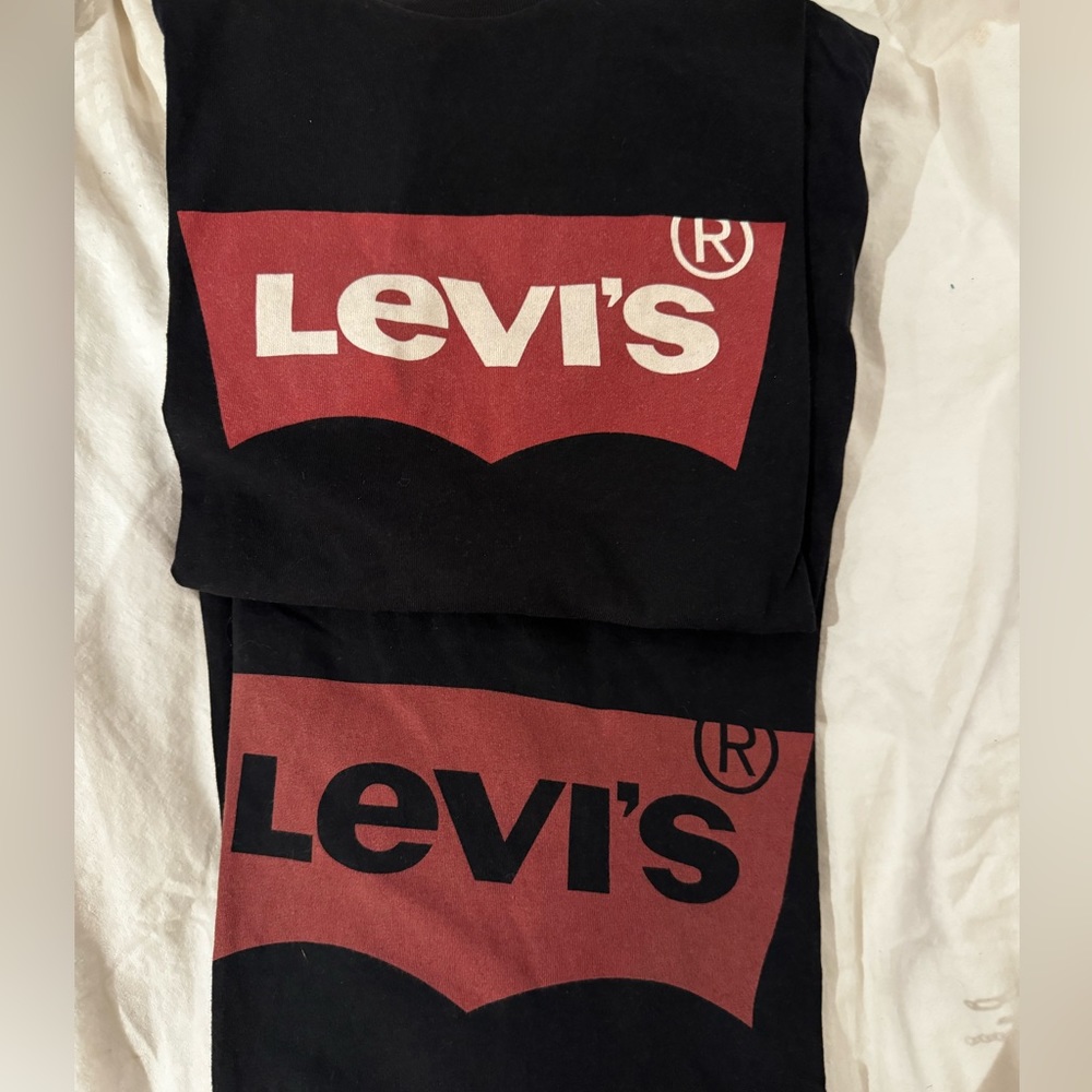 Set of 2 Levi Shirts